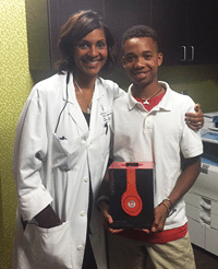 Dr siegel with young kid - specialsmilesdentistry.com